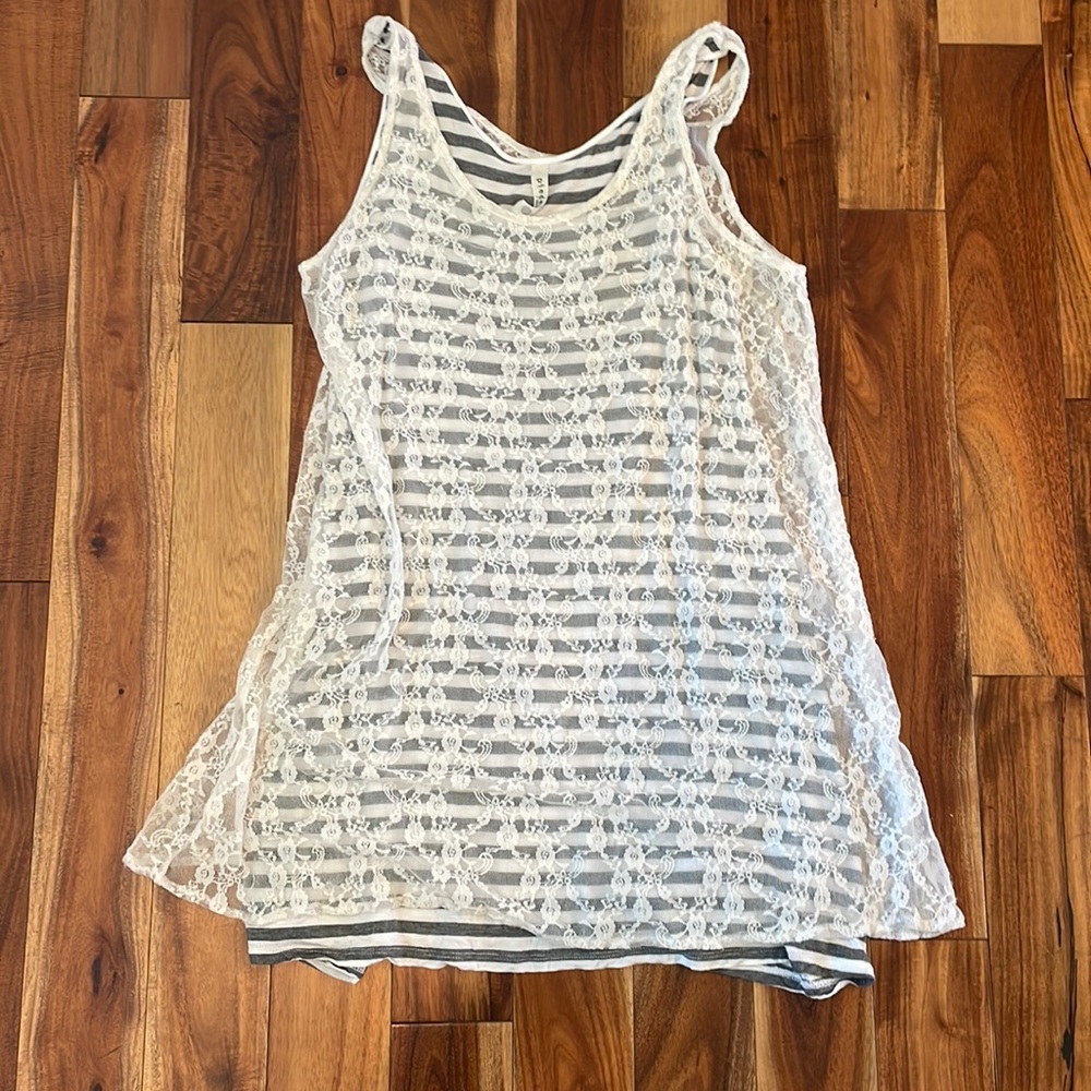 Lacey tank